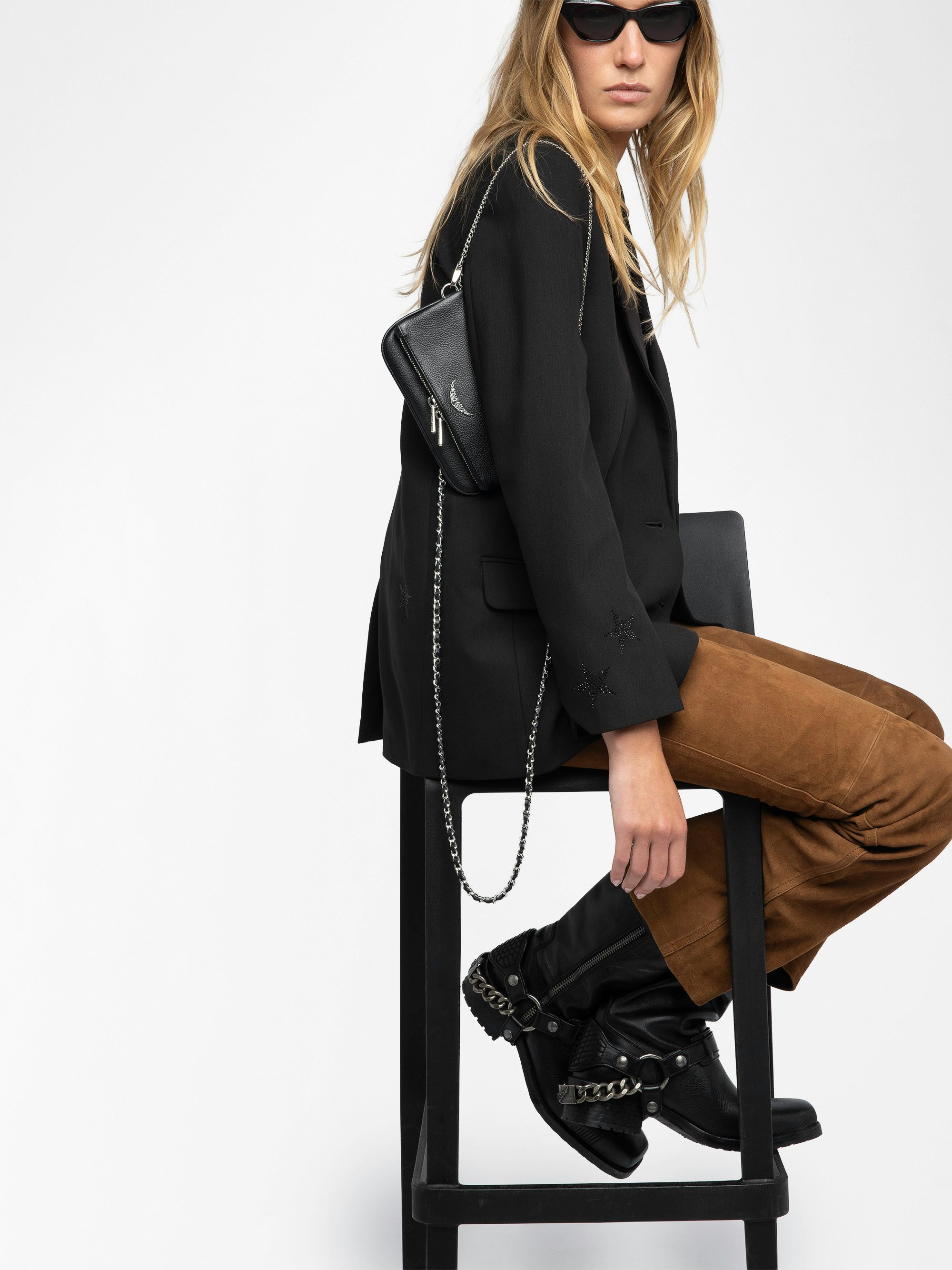 Rock Nano Clutch - Grained leather clutch with double leather and metal chains and rhinestone-adorned wings.